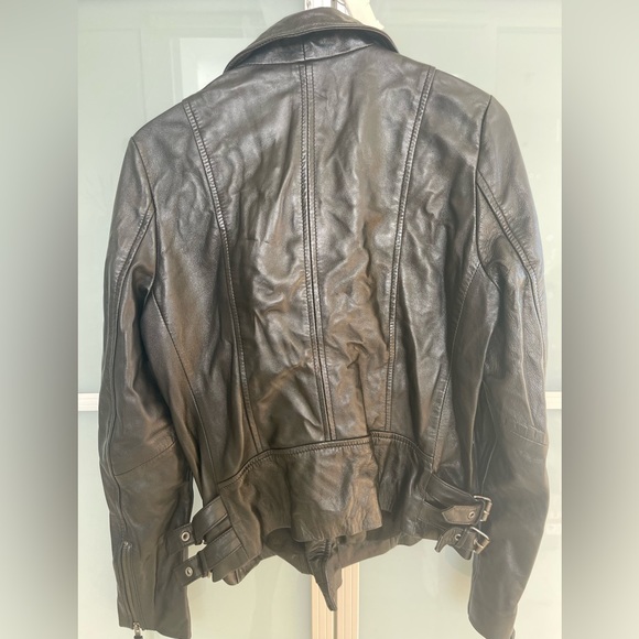 Stylish and Beautiful Muubaa Leather Jacket - Picture 2 of 13